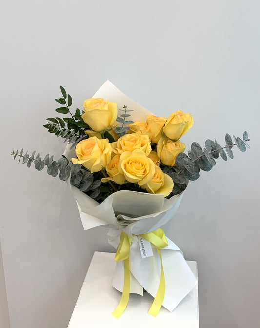 12 Yellow Rose Bouquet