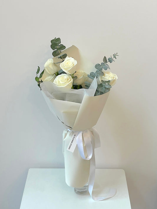 6 White Rose Bouquet