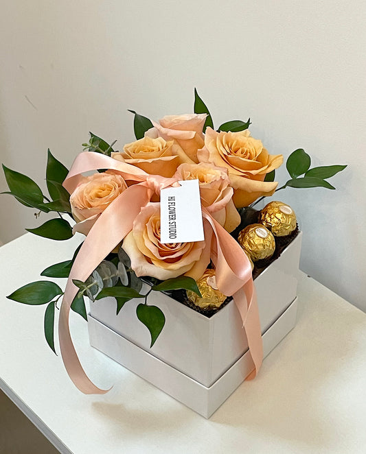 Peach Rose Box with Chocolate