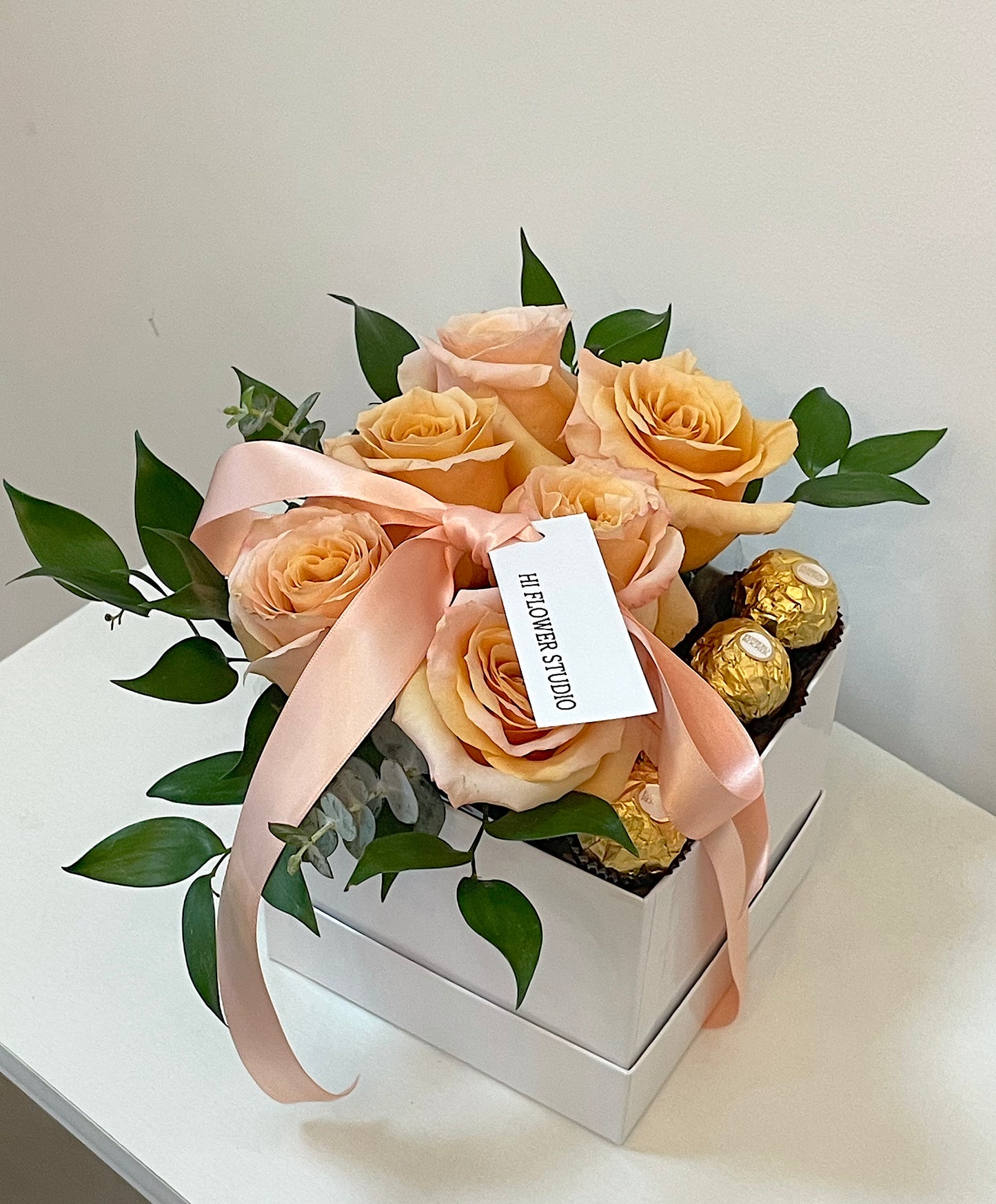 Peach Rose Box with Chocolate